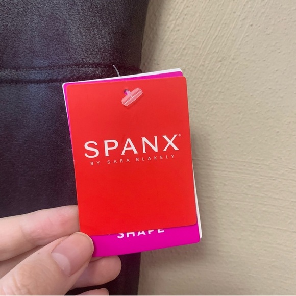 Spanx Faux Leather Leggings in Wine Size Small NWT New - Picture 7 of 16